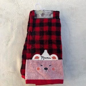Christmas NWT Buffalo Check Mama Papa Bear Hand Towel Set